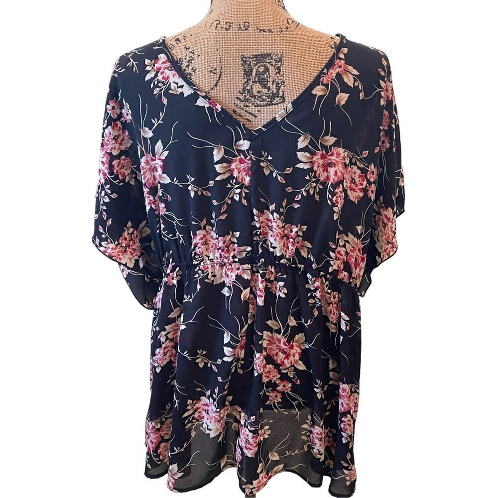 Torrid Floral Blouse - Picture 3 of 4